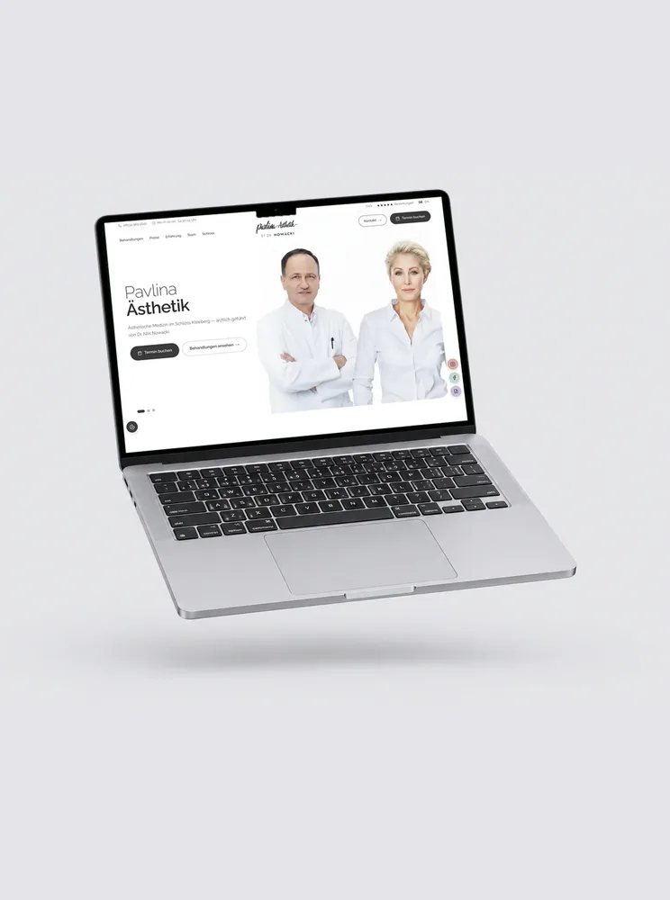 Die Website von Pavlina Aesthetik als Mockup auf einem Laptop
